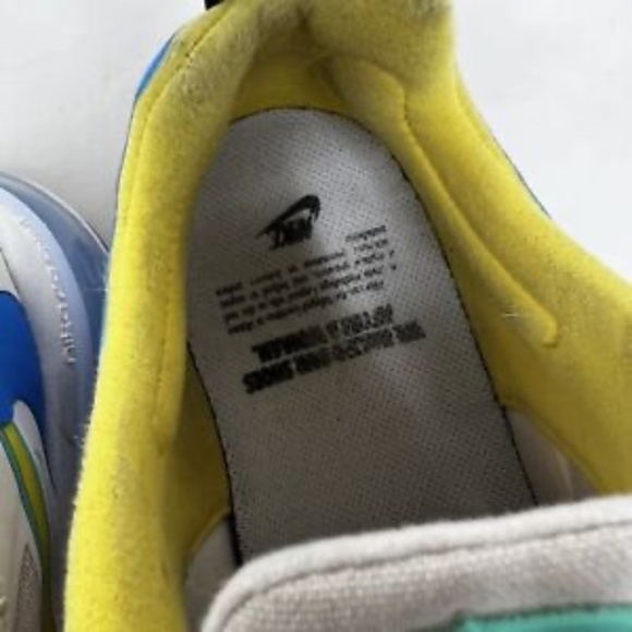 Nike Air Max 270 React “Legend of Her 8.5 - Picture 11 of 13